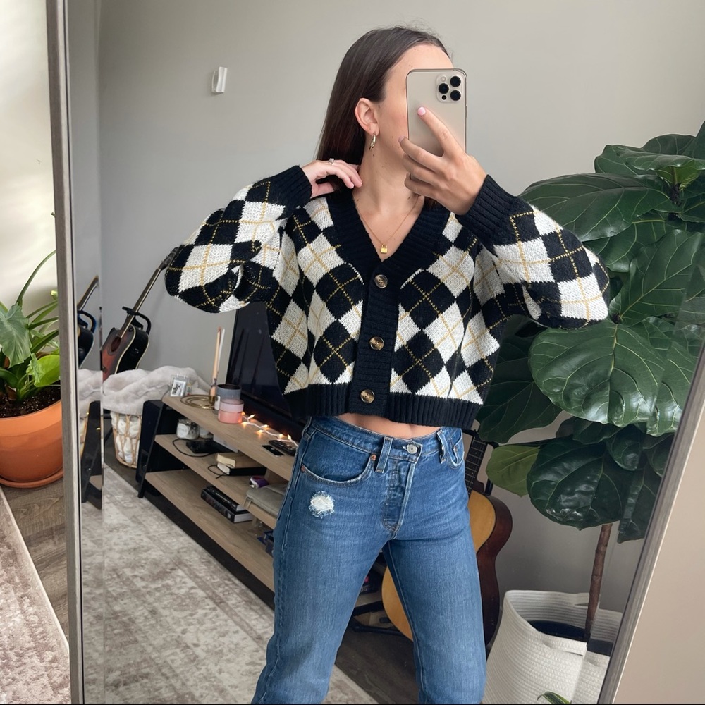 SHEIN Yellow & Black Plain Cropped Sweater💛🖤